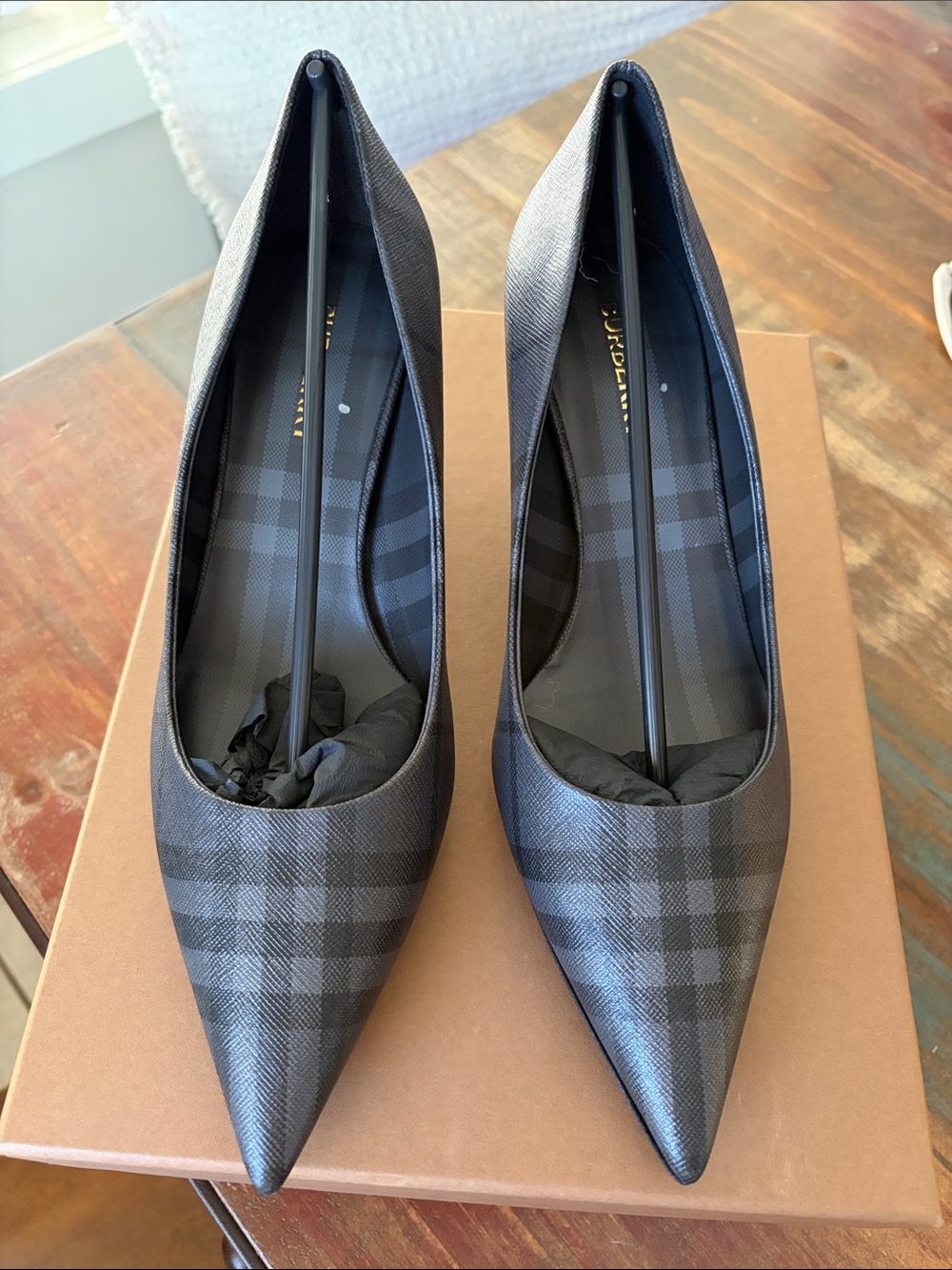 NEW Burberry Aubri Charcoal IP check Pointed-Toe Pumps size 37.5